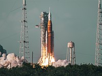 How a borrowed $16,000 lens captured the most memorable video of the Artemis II launch